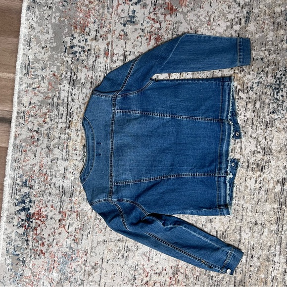 Jean jacket - Picture 2 of 3